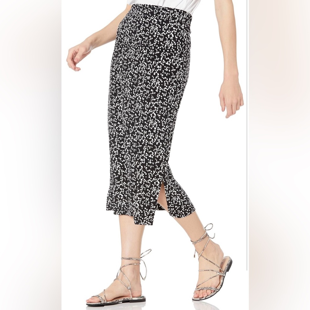 Amazon Essentials Skirt - Never worn!